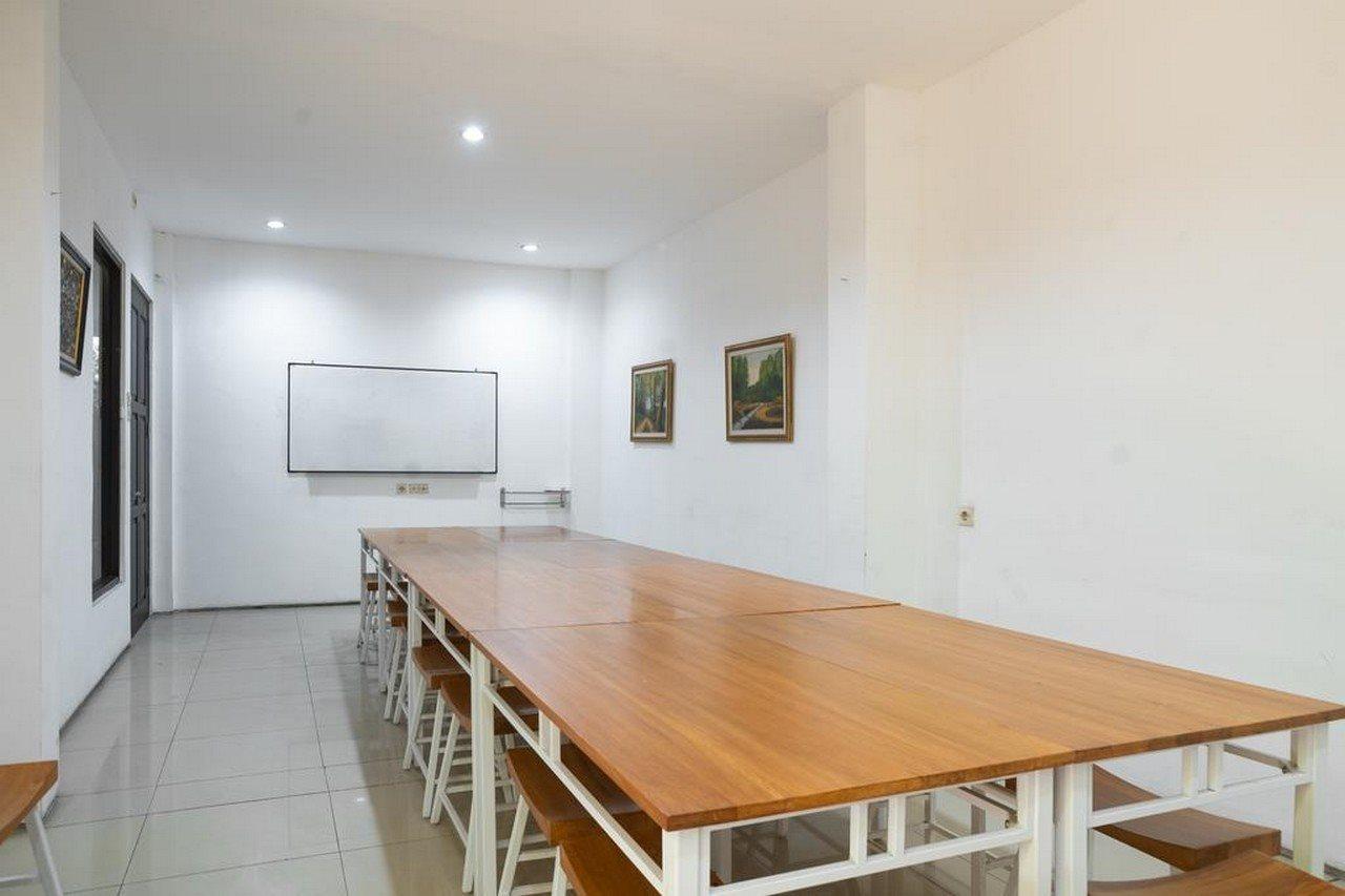 Oyo Flagship 1575 Urban 18 Hotel Surabaya Eksteriør billede