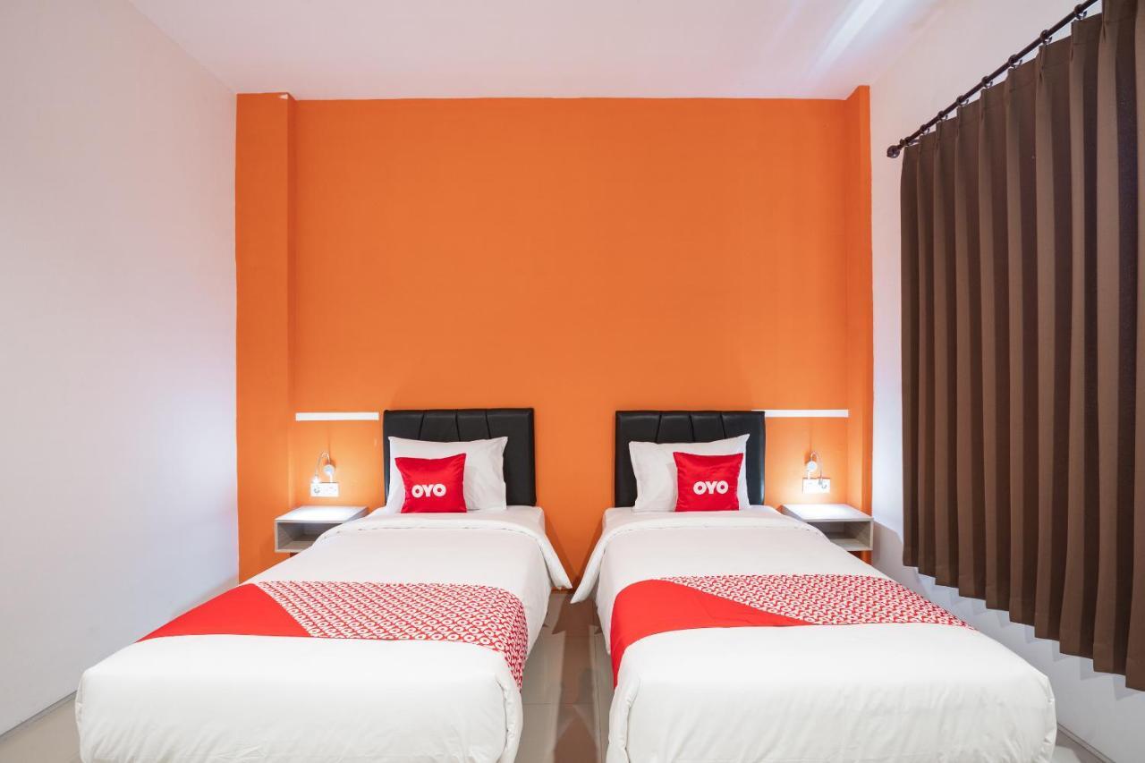 Oyo Flagship 1575 Urban 18 Hotel Surabaya Eksteriør billede
