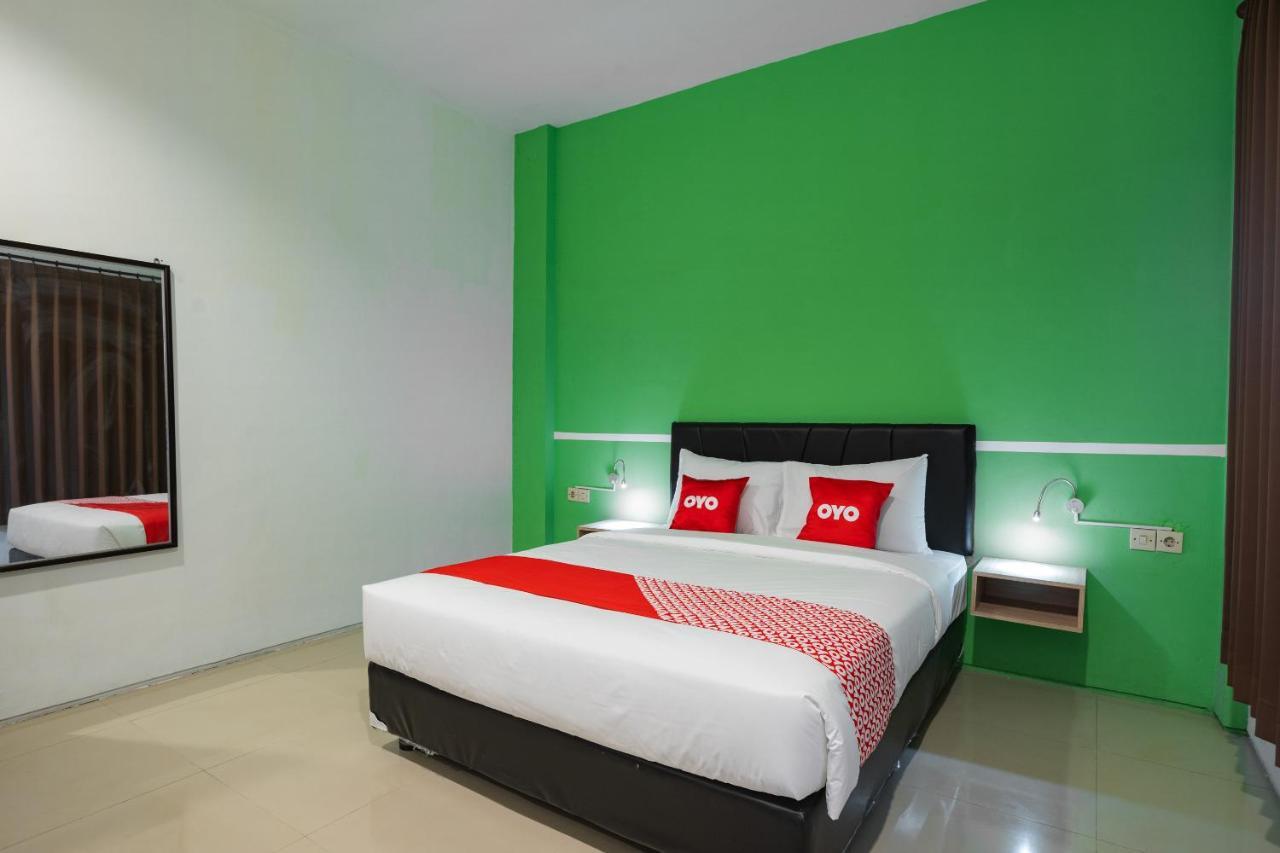 Oyo Flagship 1575 Urban 18 Hotel Surabaya Eksteriør billede