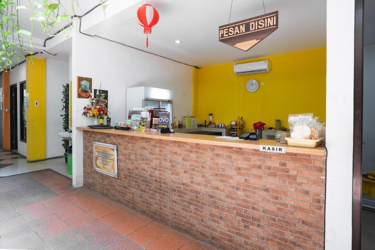 Oyo Flagship 1575 Urban 18 Hotel Surabaya Eksteriør billede